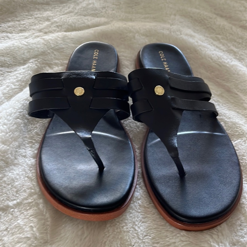 NWOT Cole Haan black leather sandals 8.5